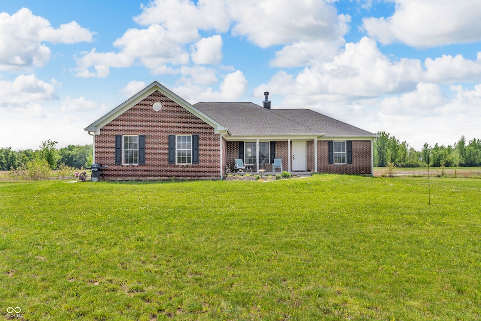 3319 E 700 N, New Whiteland, IN 46184 - photo 1