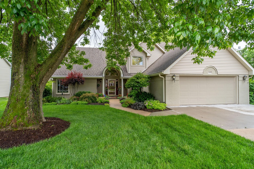 3806 Frontenac Pl.