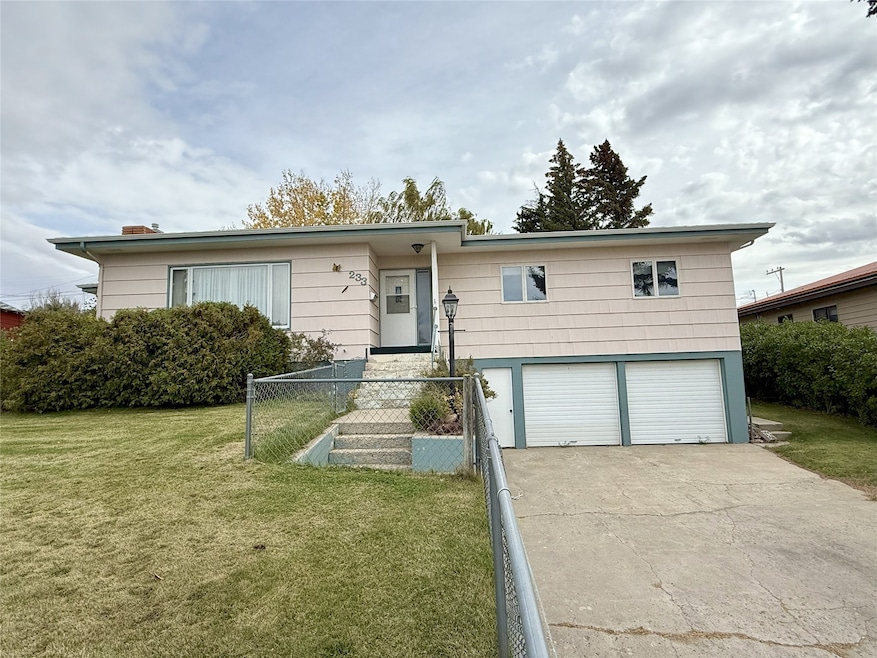 233 4th Ave SW, Cut Bank, MT 59427 - photo 1