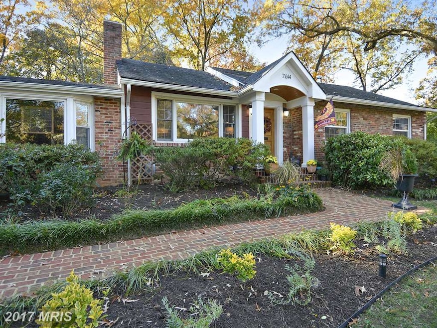 7614 Holiday Dr, Alexandria, VA 22308 - photo 1