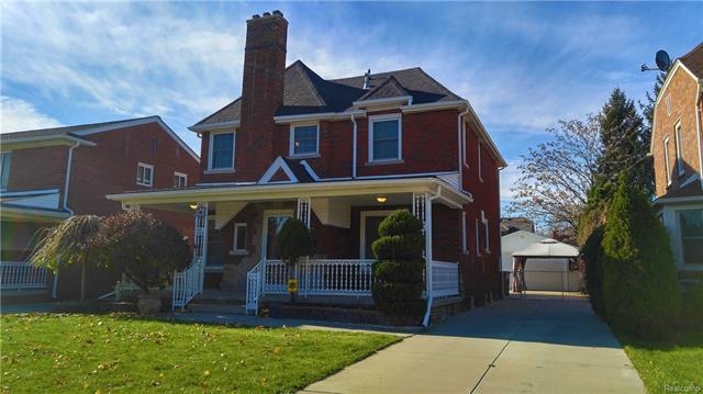 SUPER SHARP OAKMAN BLVD HOME WITH HUGE FAMILY ROOM