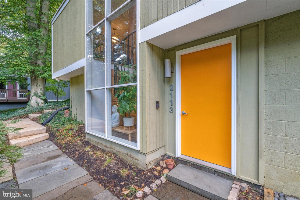 2113 Paul Spring Rd, Alexandria, VA 22307 - photo 1