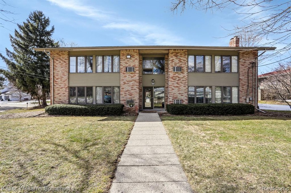 2-web-or-mls-396 Concord Pl #1, Bloomfield Twp0002
