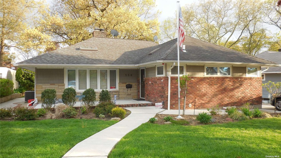 558 Emerson Dr, West Hempstead, NY 11552 - photo 1