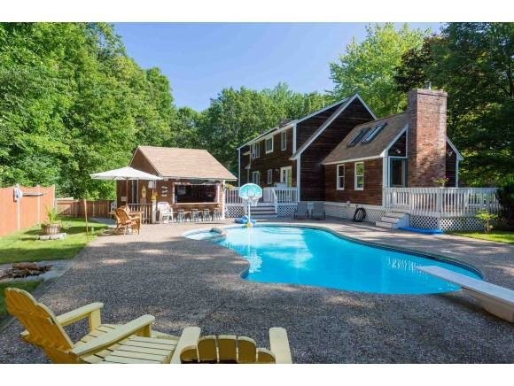 2A Winterberry Ln, Stratham, NH 03885 - photo 1