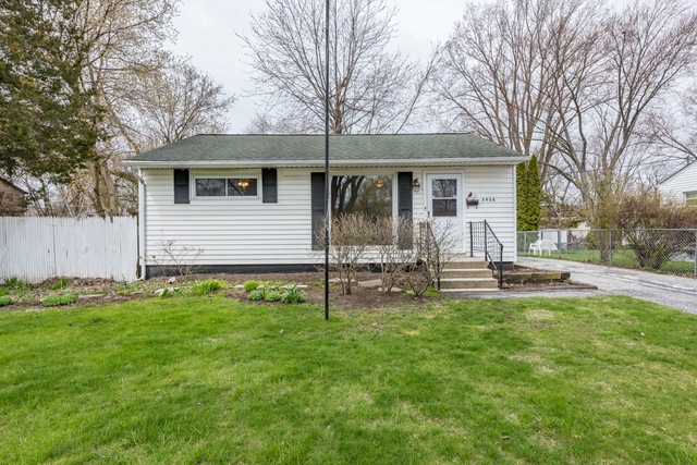 2826 N Pine St, Waukegan, IL 60087 - photo 1
