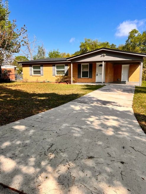 7529 Leroy Dr, Jacksonville, FL 32244 - photo 1