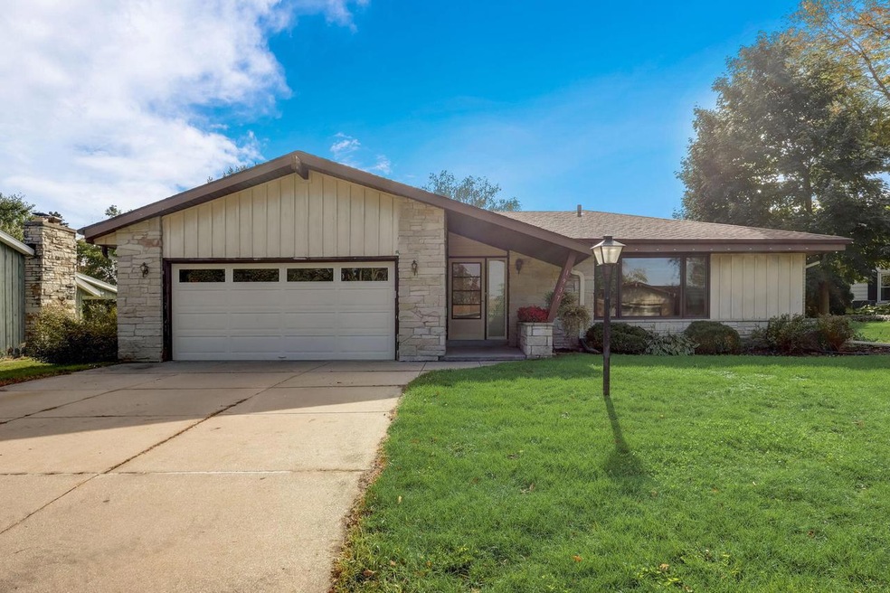 1937 Rambling Rose Rd, Waukesha, WI 53186 - photo 1