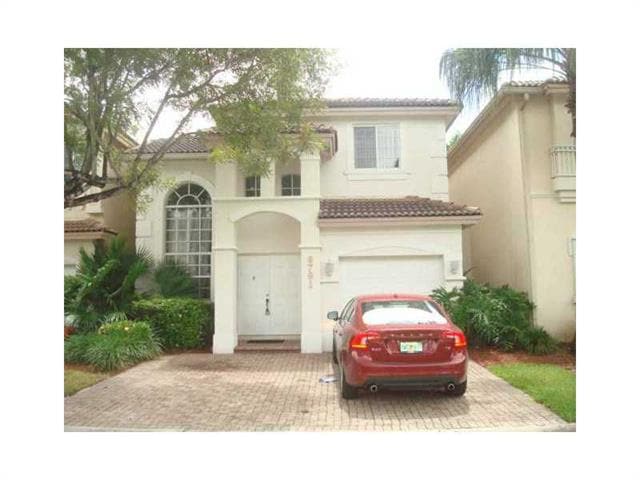 6791 NW 107 Ct, Doral, FL 33178 - photo 1