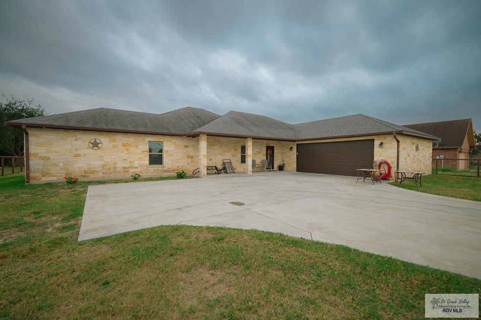 34833 Quail Dr, San Benito, TX 78586 - photo 1