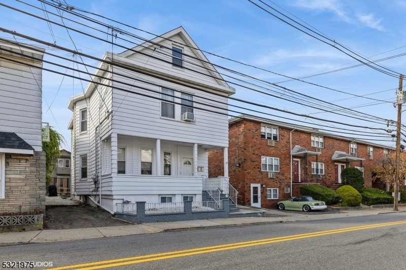 66 Union St unit 66, Lodi, NJ 07644 - photo 1