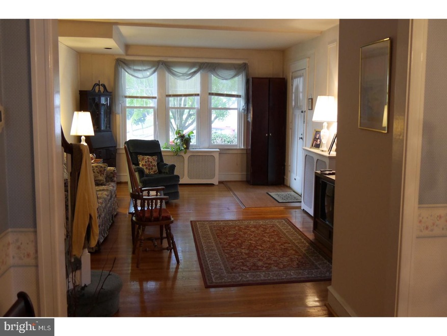 2425 Wynnefield Dr, Havertown, PA 19083 - photo 1