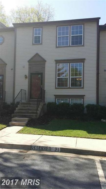 1056 Karen Blvd, Capitol Heights, MD 20743 - photo 1