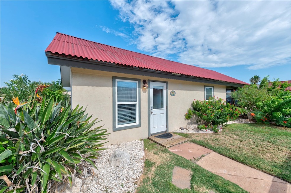 134 N Alister St unit 19, Port Aransas, TX 78373 - photo 1