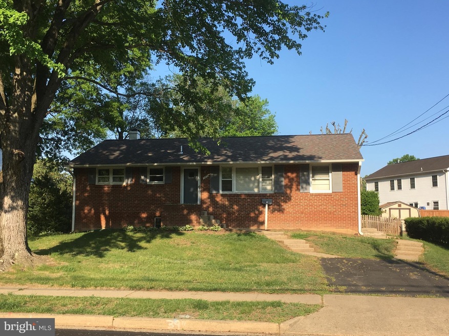 7431 Convair Dr, Alexandria, VA 22306 - photo 1