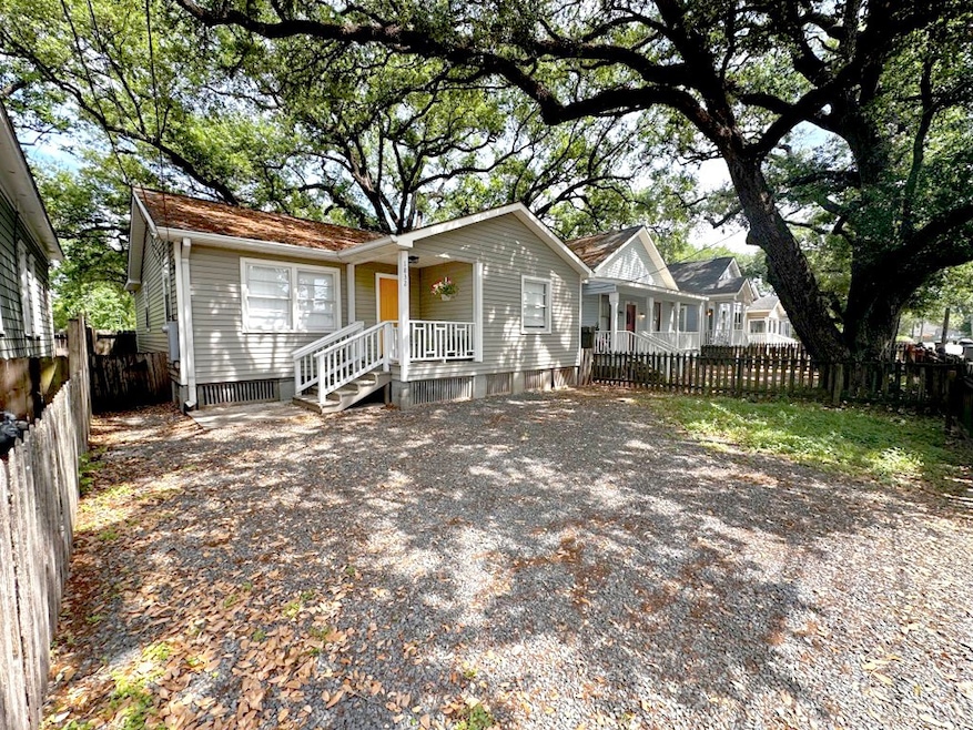 1832 Tabor St, Houston, TX 77009 - photo 1