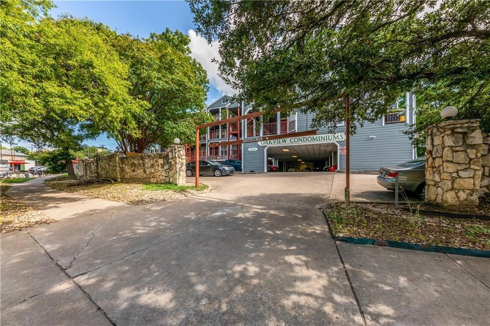 2901 San Jacinto Blvd unit 110, Austin, TX 78705 - photo 1