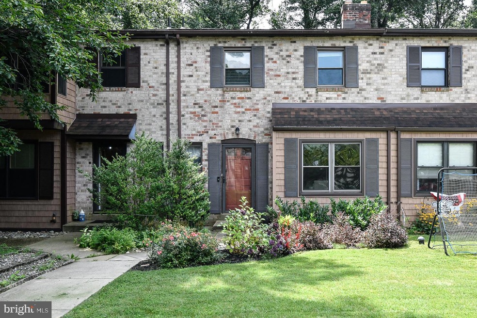 194 Bishop Dr, Aston, PA 19014 - photo 1