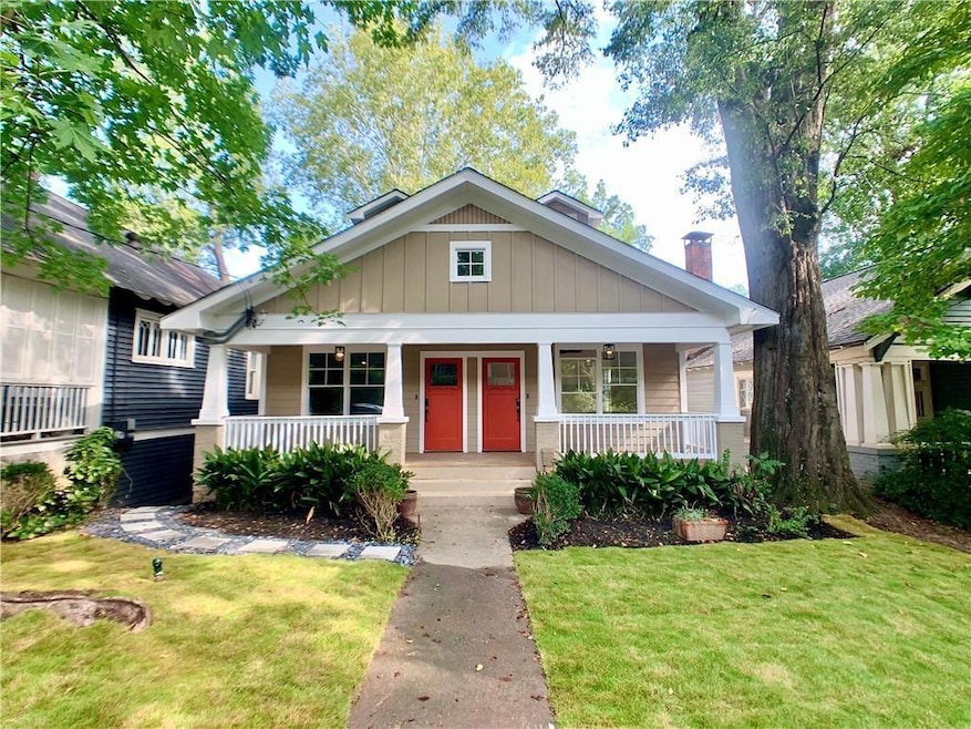 Welcome to your new home, 556 Seal! Maintained lawncare and lanscaping