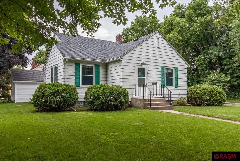 1703 N Broad St, Mankato, MN 56001 - photo 1