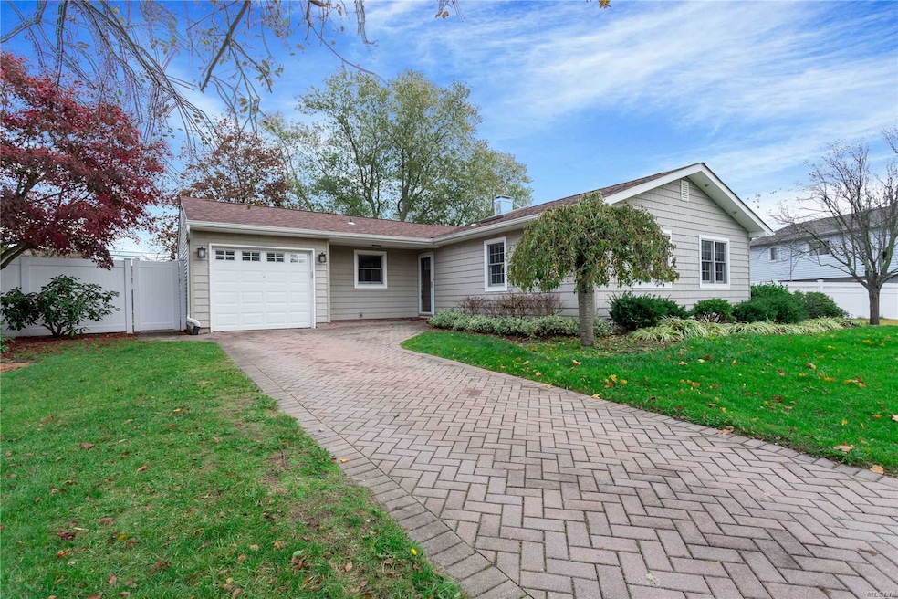 54 Spiral Rd, Holtsville, NY 11742 - photo 1