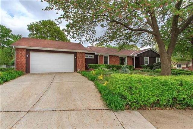 9969 Countryside Rd, Lenexa, KS 66215 - photo 1