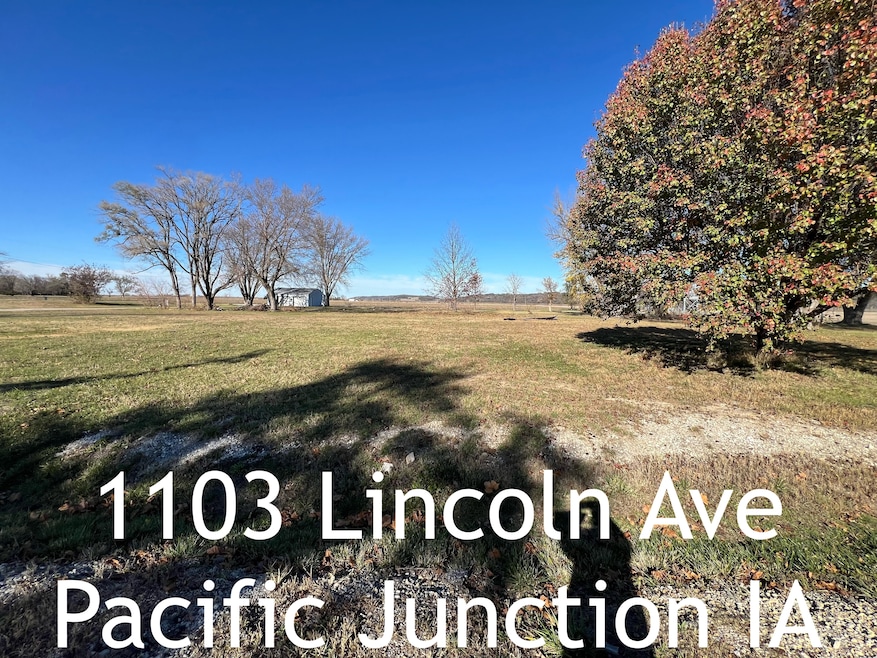 1103 Lincoln Ave, Pacific Junction, IA 51561 - photo 1