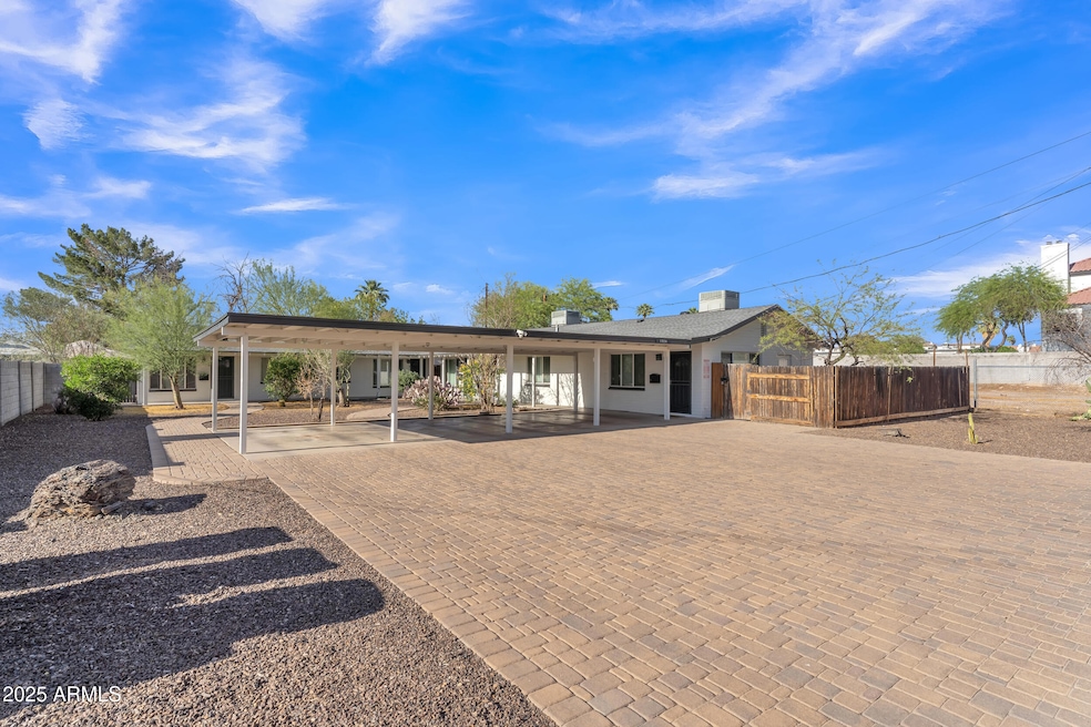 1024 E Mitchell Dr