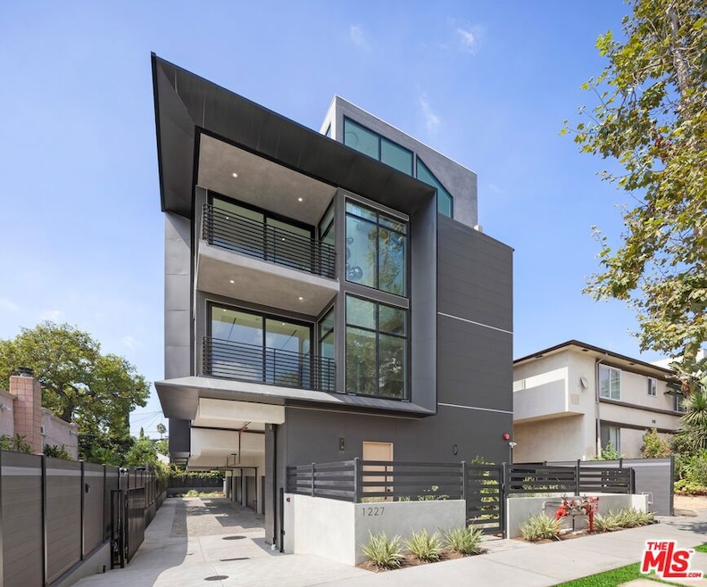 For Sale $1,888,000 • Co-Listing Agent