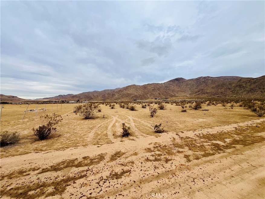 26000 Las Piedras Rd, Apple Valley, CA 92308 - photo 1