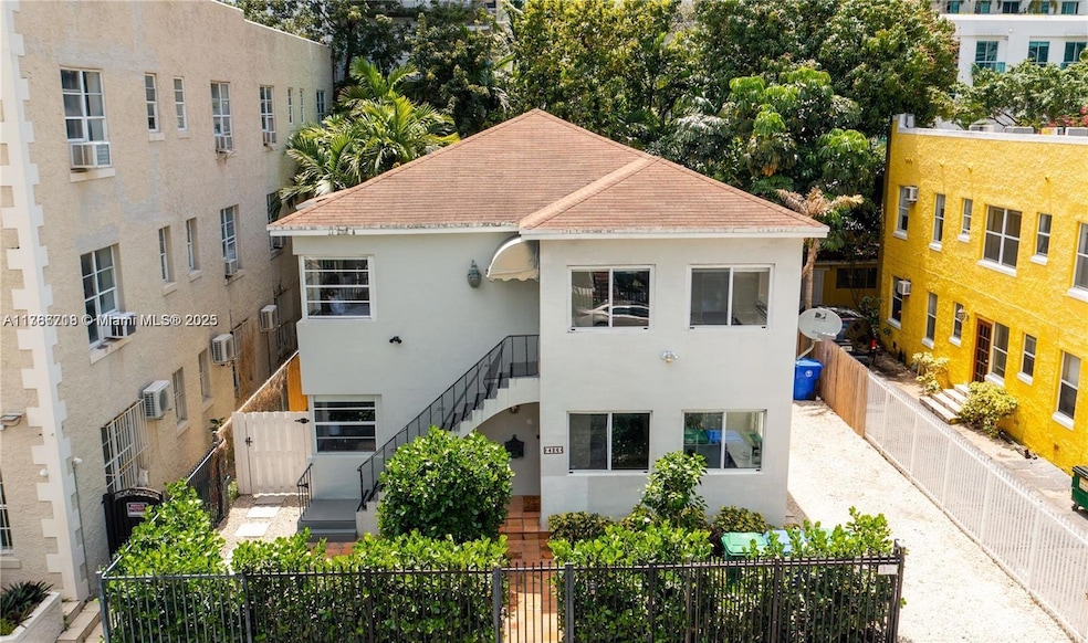 426 NE 26th St, Miami, FL 33137 - photo 1