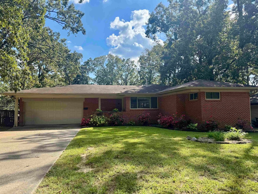 7303 Briarwood Dr, Little Rock, AR 72205 - photo 1