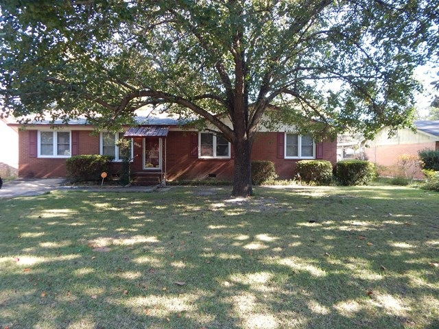 704 S Magnolia St, Albany, GA 31707 - photo 1