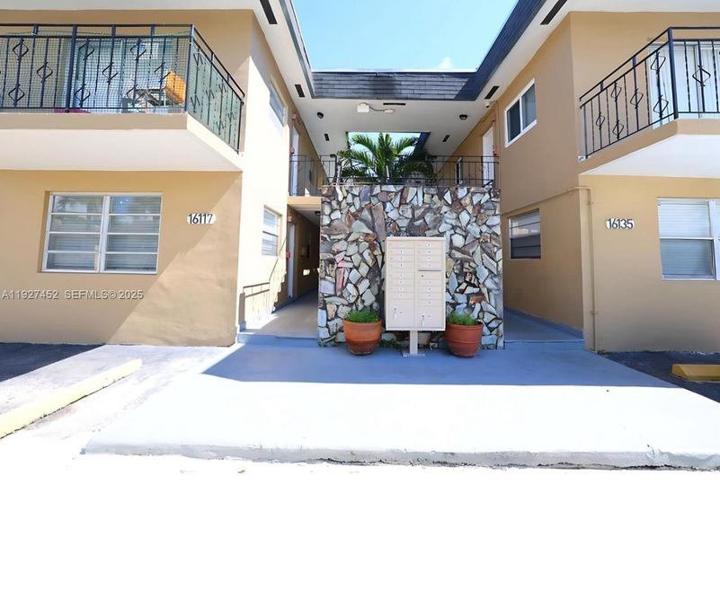 16117 NE 19th Ct unit 2, North Miami Beach, FL 33162 - photo 1