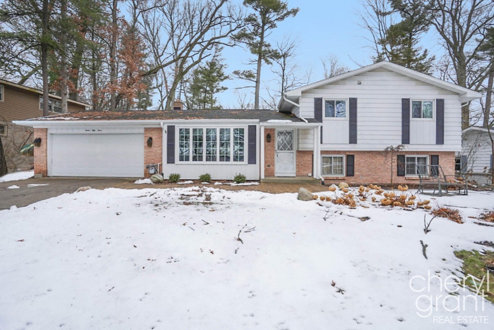 1253 Mapleview St. SE