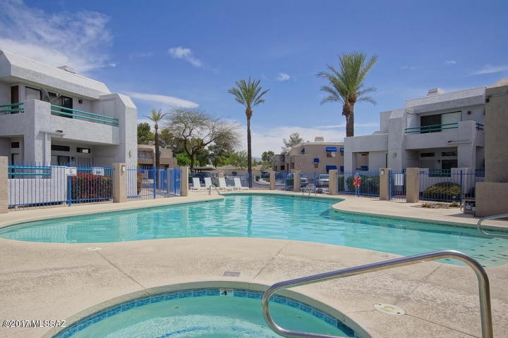 7952 E Colette Cir unit 164, Tucson, AZ 85710 - photo 1