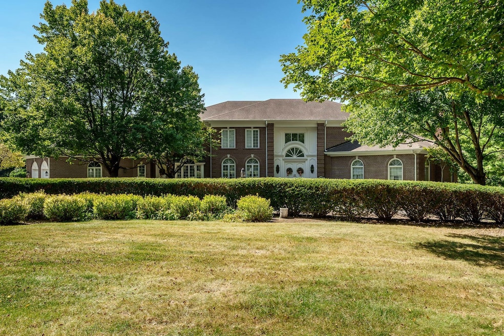 1637 Coachman Dr, Rockford, IL 61107 - photo 1