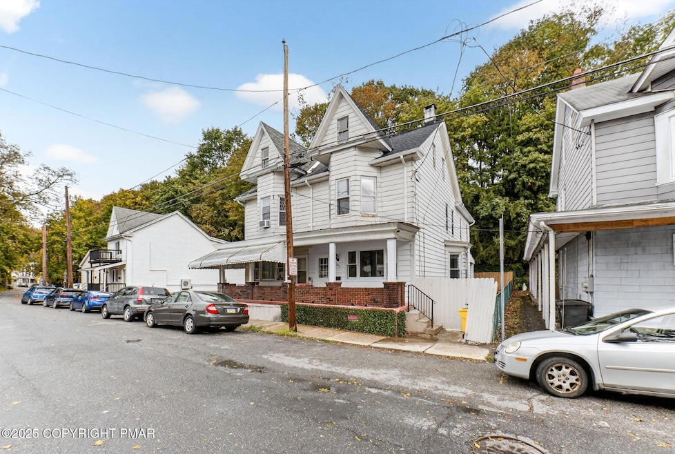 205 Schuylkill Ave, Tamaqua, PA 18252 - photo 1