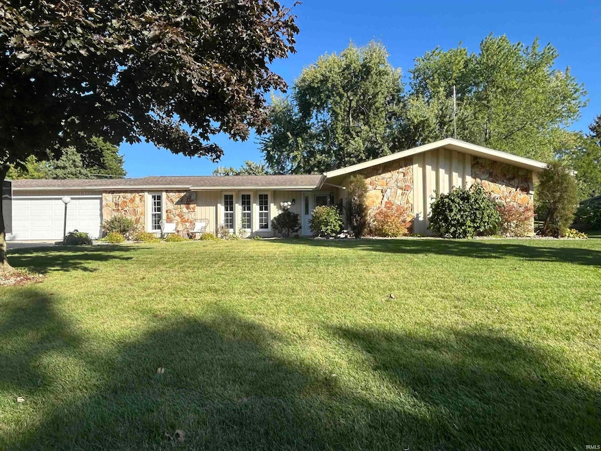 1105 Redding Ln, Angola, IN 46703 - photo 1