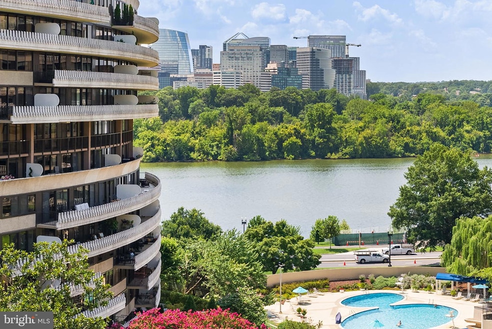 Watergate East Residences unit 903-S, Washington, DC 20037 - photo 1