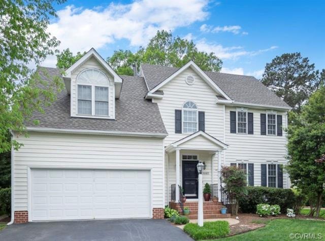 Nestled on one of the friendliest cul-de-sacs in Twin Hickory!