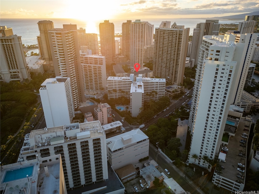 The Kalia unit B602, Honolulu, HI 96815 - photo 1