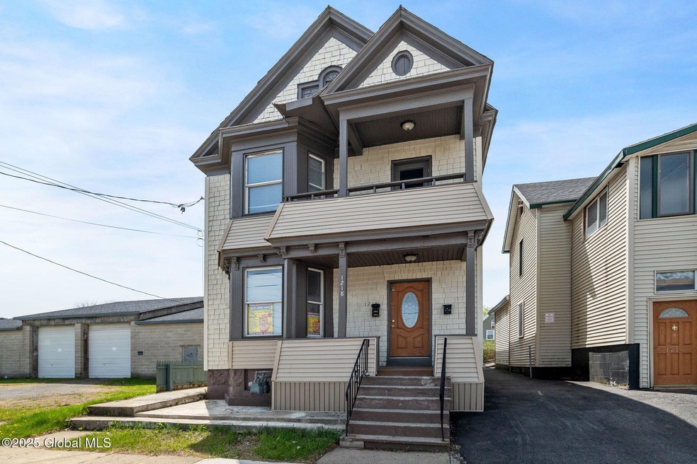 1-1218AlbanySt_01