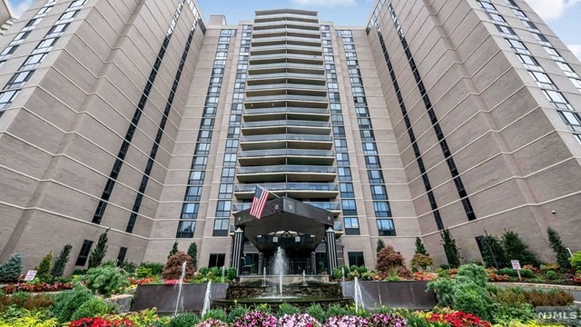 Atrium Palace Condominiums unit 20N, Fort Lee, NJ 07024 - photo 1