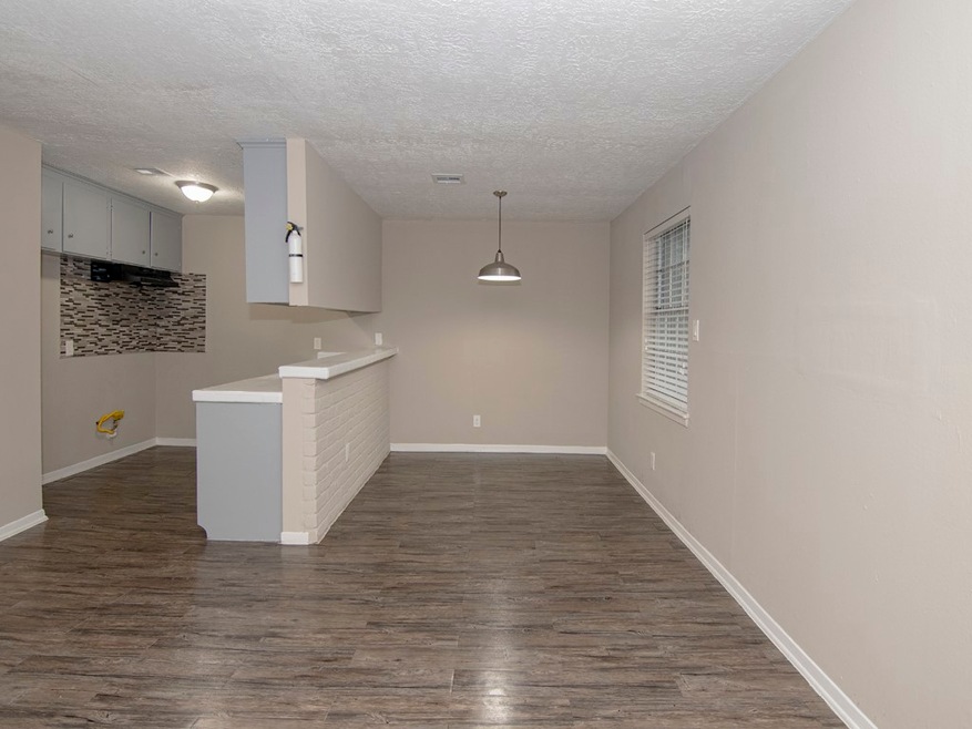 4503 Werner St unit 17, Houston, TX 77022 - photo 1