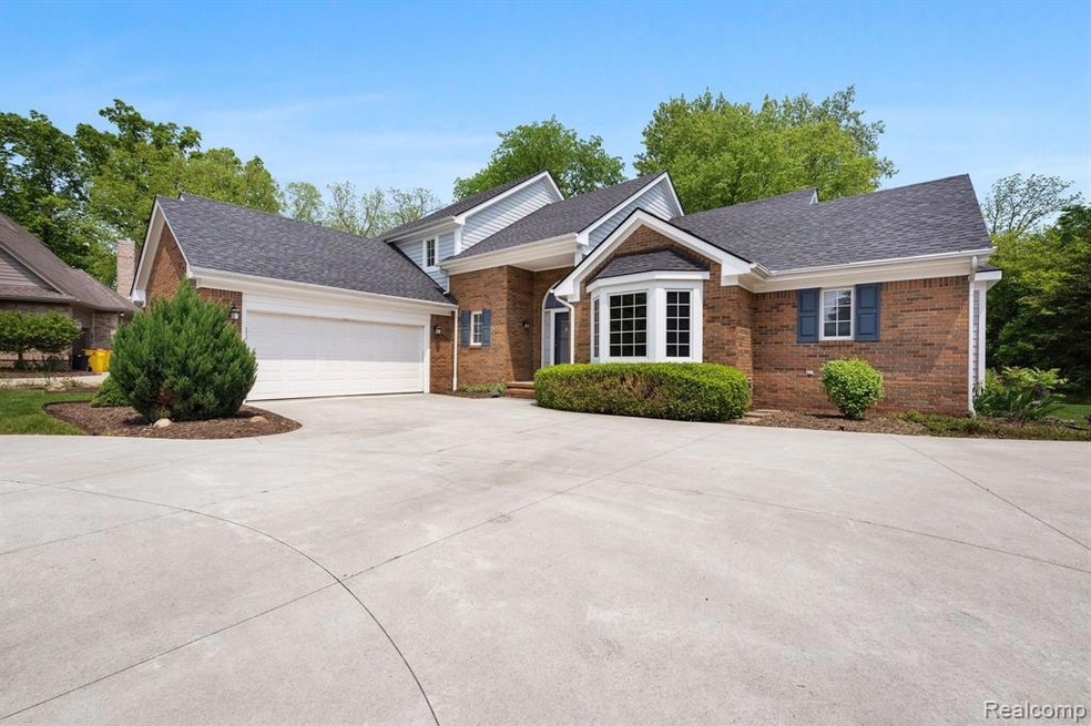 WELCOME HOME! STUNNING 4 BEDROOM 2.5 BATH HOME