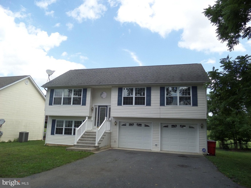 9965 Winchester Ave, Bunker Hill, WV 25413 - photo 1