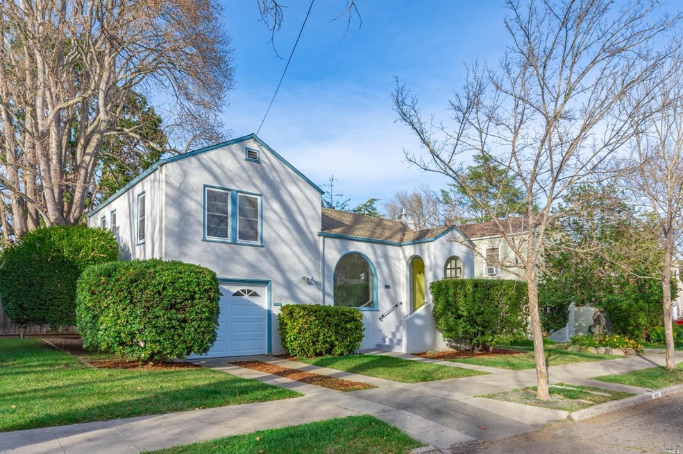 Welcome Home to 1638 Spruce Street . . .