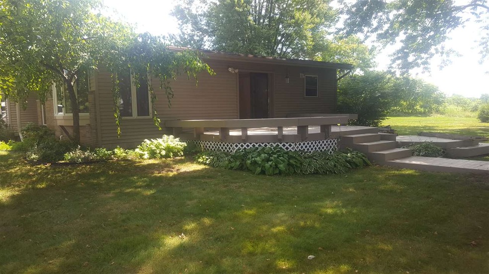 10199 Beecher Rd, Flushing, MI 48433 - photo 1