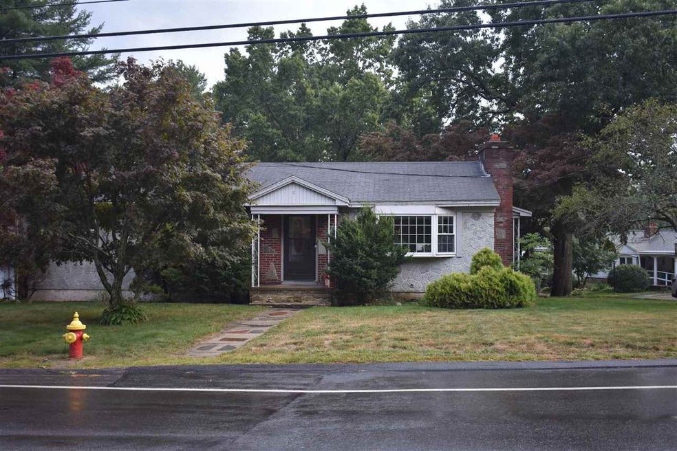 1021 Bodwell Rd, Manchester, NH 03109 - photo 1